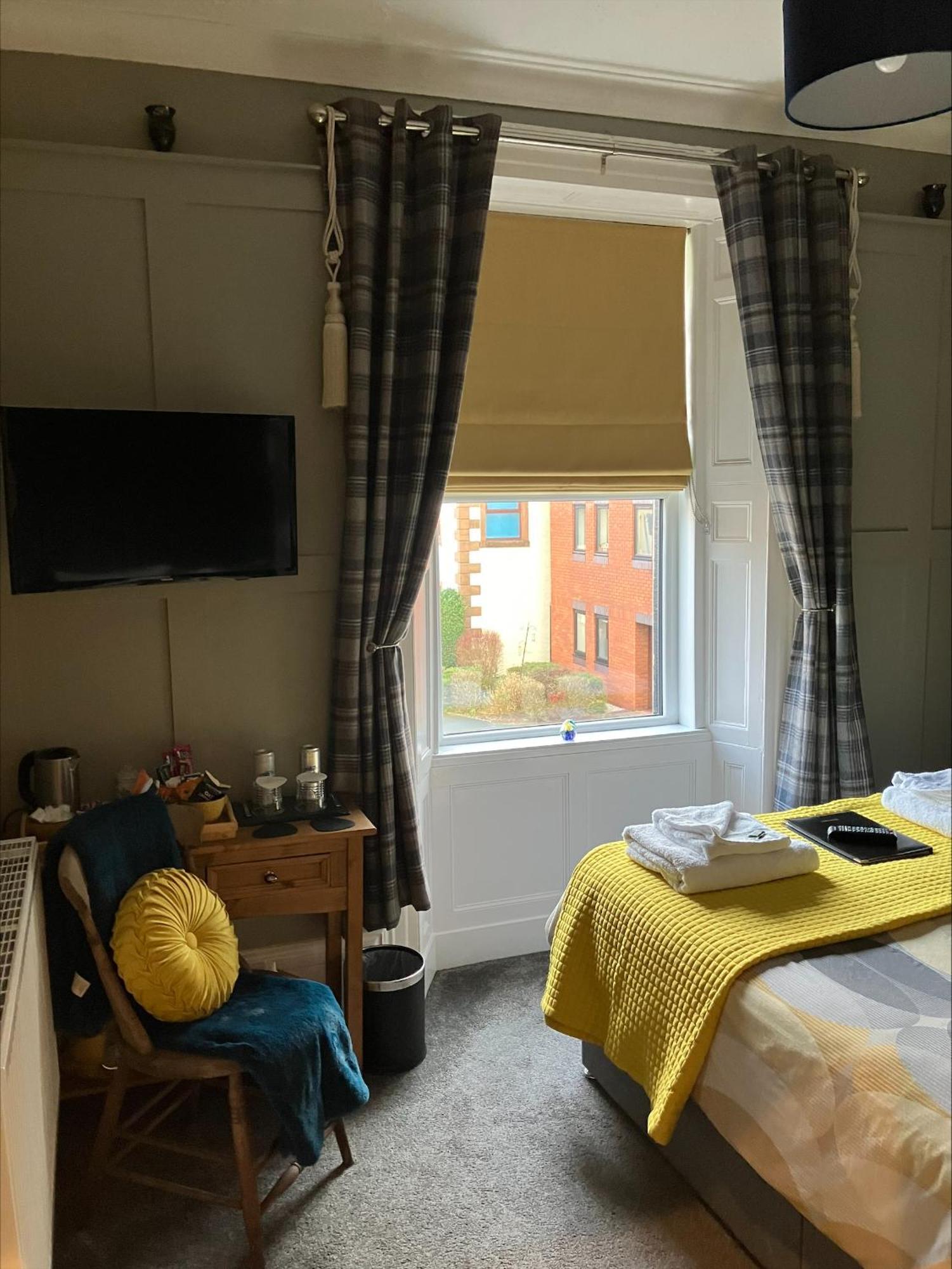 Cornerhouse Guesthouse Пенрит Экстерьер фото